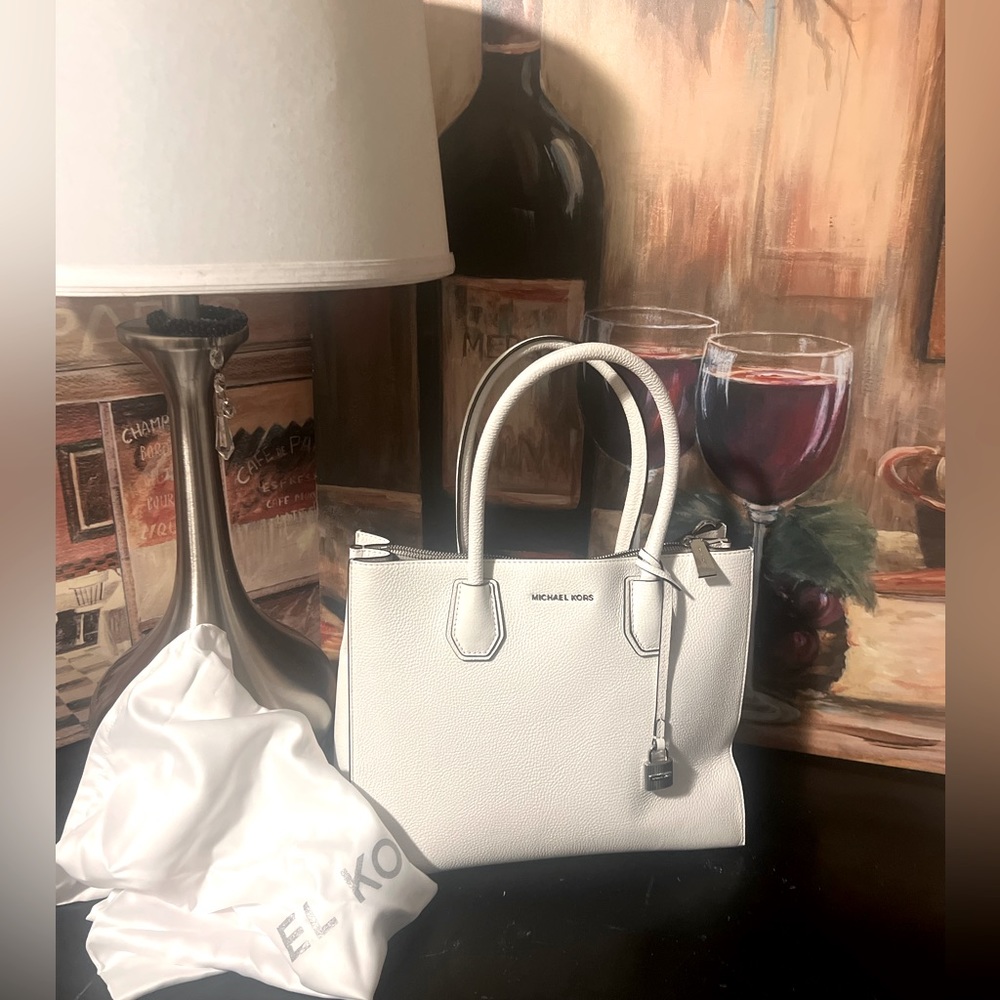 MICHAEL MICHAEL KORS Mercer Pebbled Leather Tote Bag